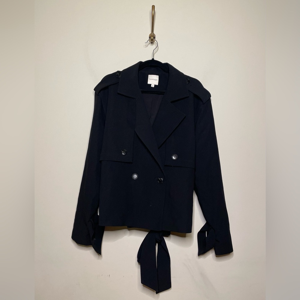 Favorite Daughter The Cropped Charles Trench in Black - Picture 6 of 9